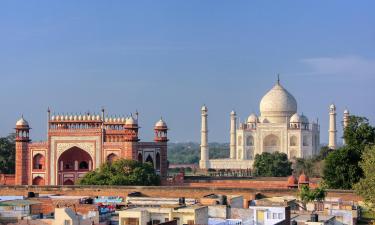 Hoteles en Tajganj