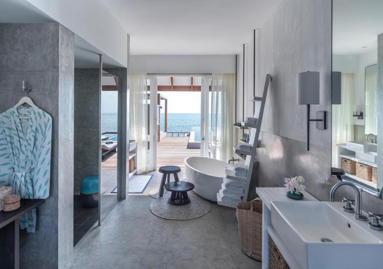 Sunrise Two Bedroom Water Suite - Room Rate inclusive of breakfast for 4 adults, photo 1