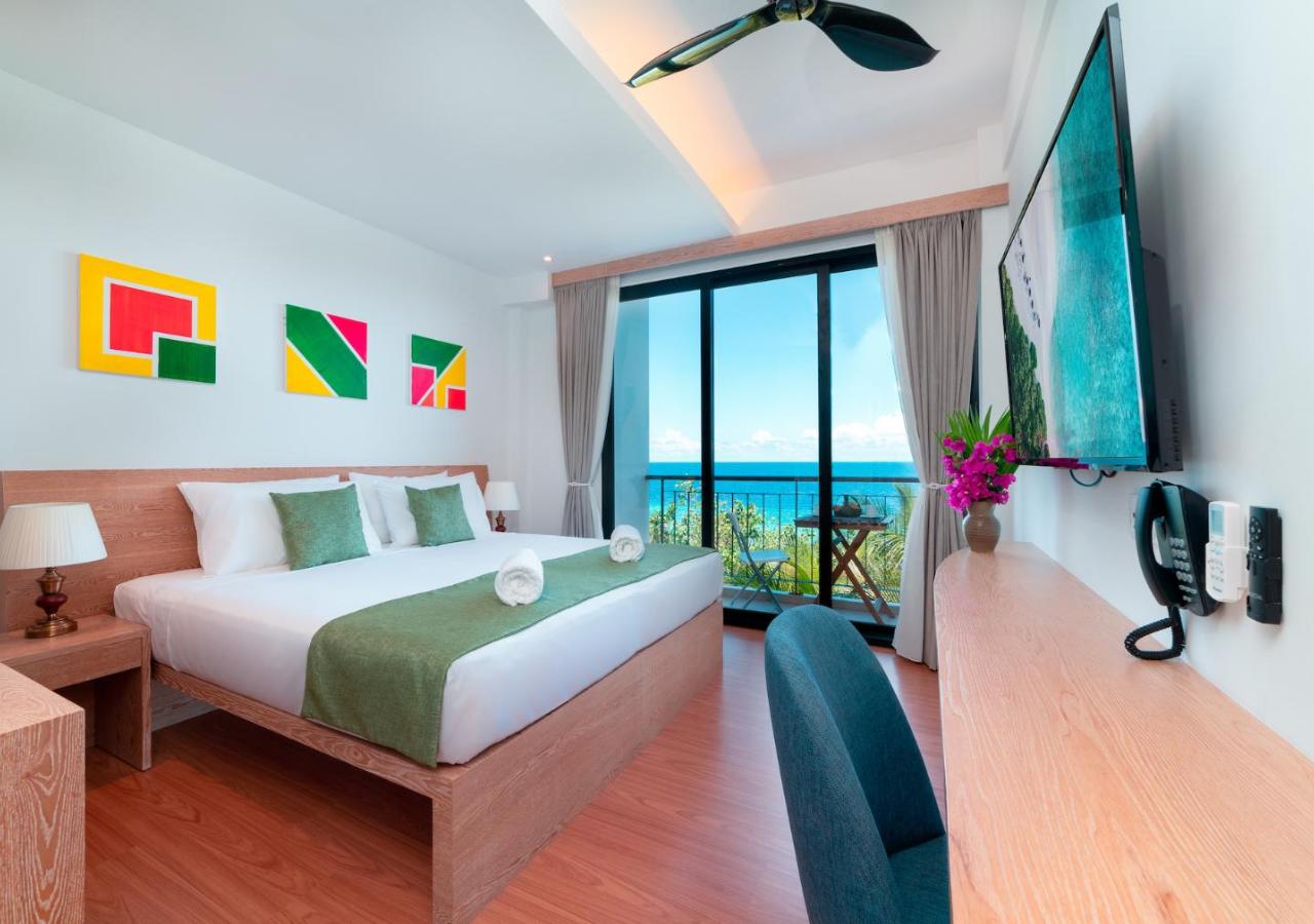 Deluxe Double Room with Balcony & Sea View, photo 1