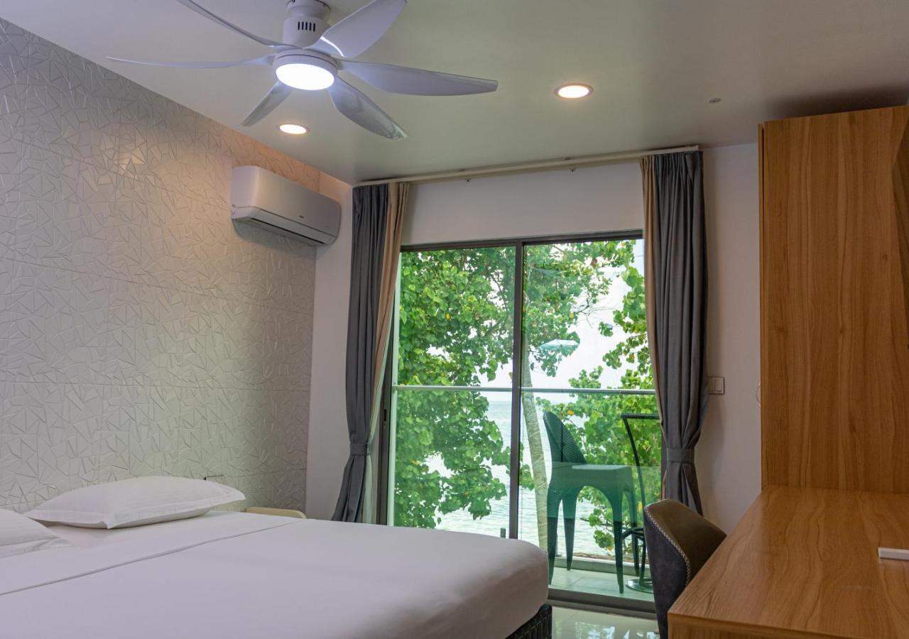 Deluxe Double Room with Balcony and Sea View, photo 1