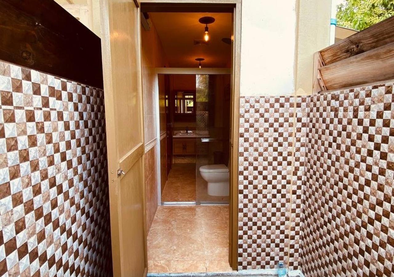 Family Room with Balcony, photo 1