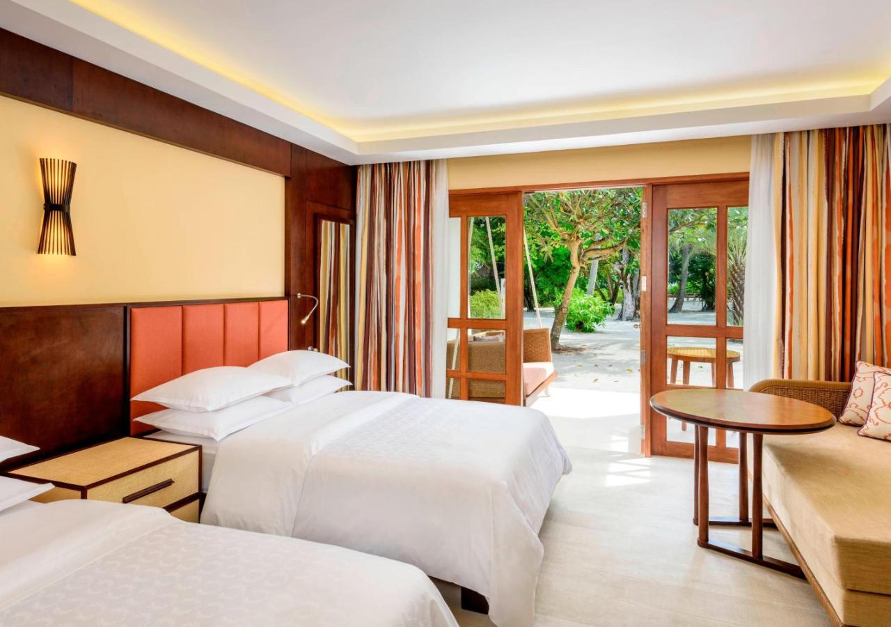 Deluxe Double Room with Two Double Beds and Island View, photo 1
