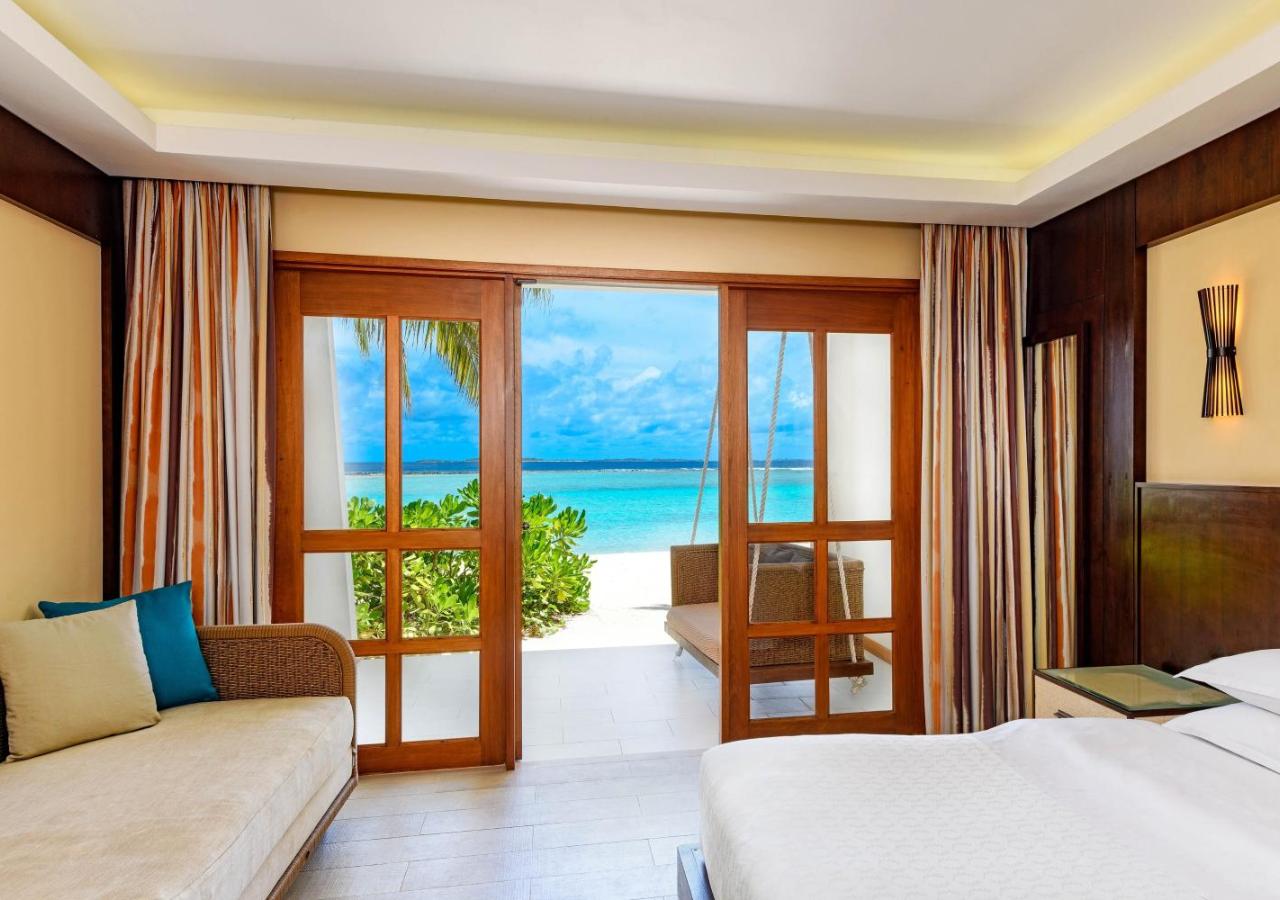 Deluxe King Room with Beach View, photo 1