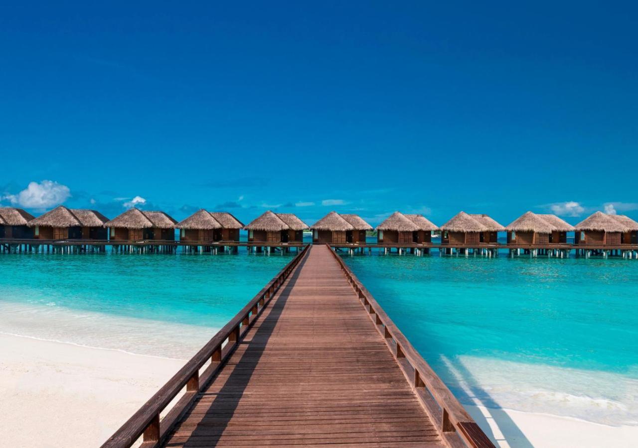 Overwater King Bungalow with Ocean View, photo 1