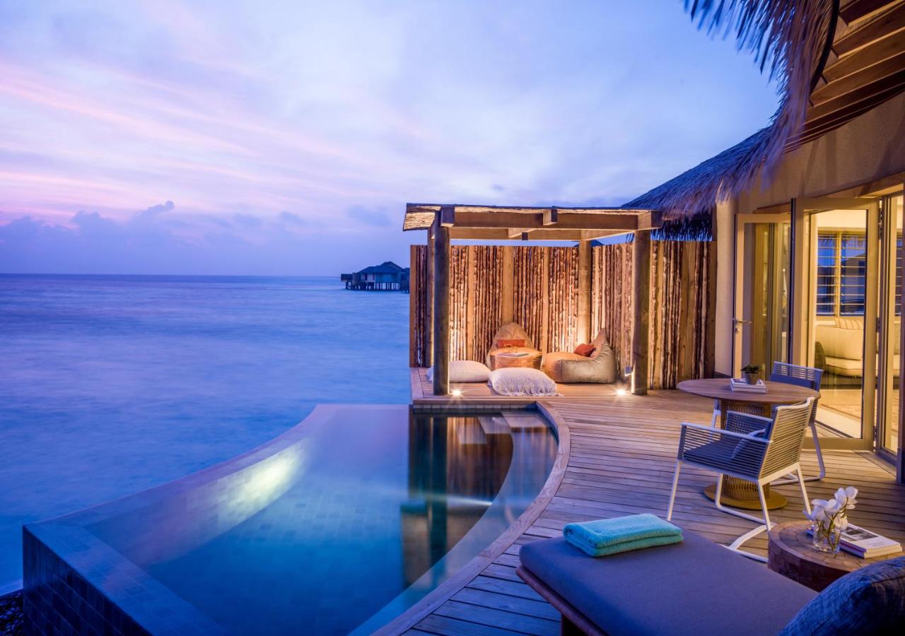 Standard Room with Overwater Pool - Club Benefits, photo 1
