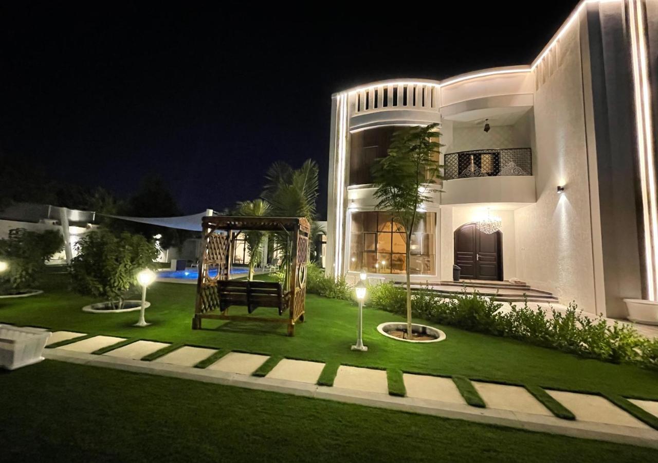 This villa features a pool with a view and a hot tub. Guests will find a stovetop, kitchenware and an oven in the kitchen. The villa also comes with a barbecue. The spacious air-conditioned villa features a flat-screen TV with cable channels, a washing machine, a private entrance, soundproof walls as well as garden views. The unit has 8 beds.