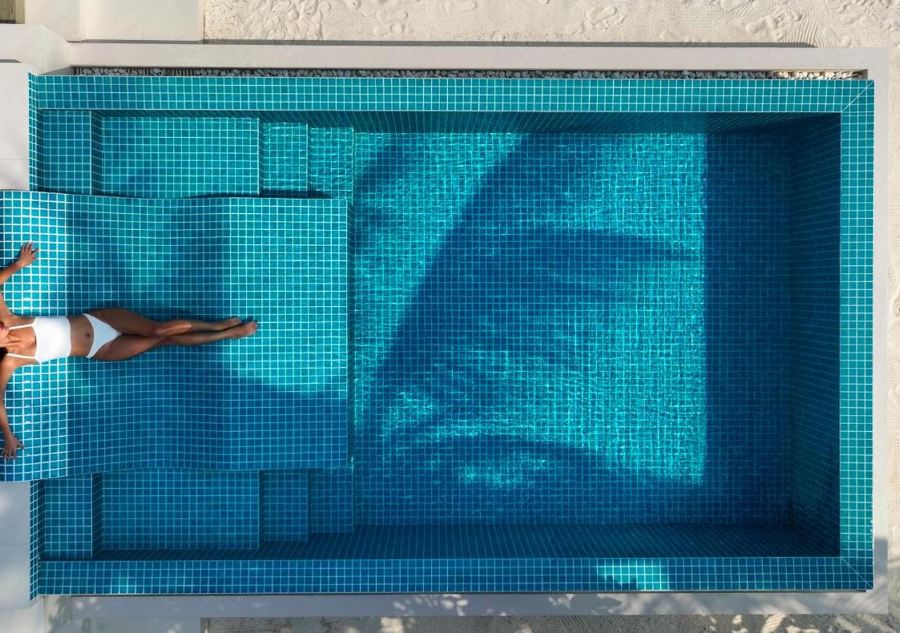 Beach Villa with Pool, photo 1