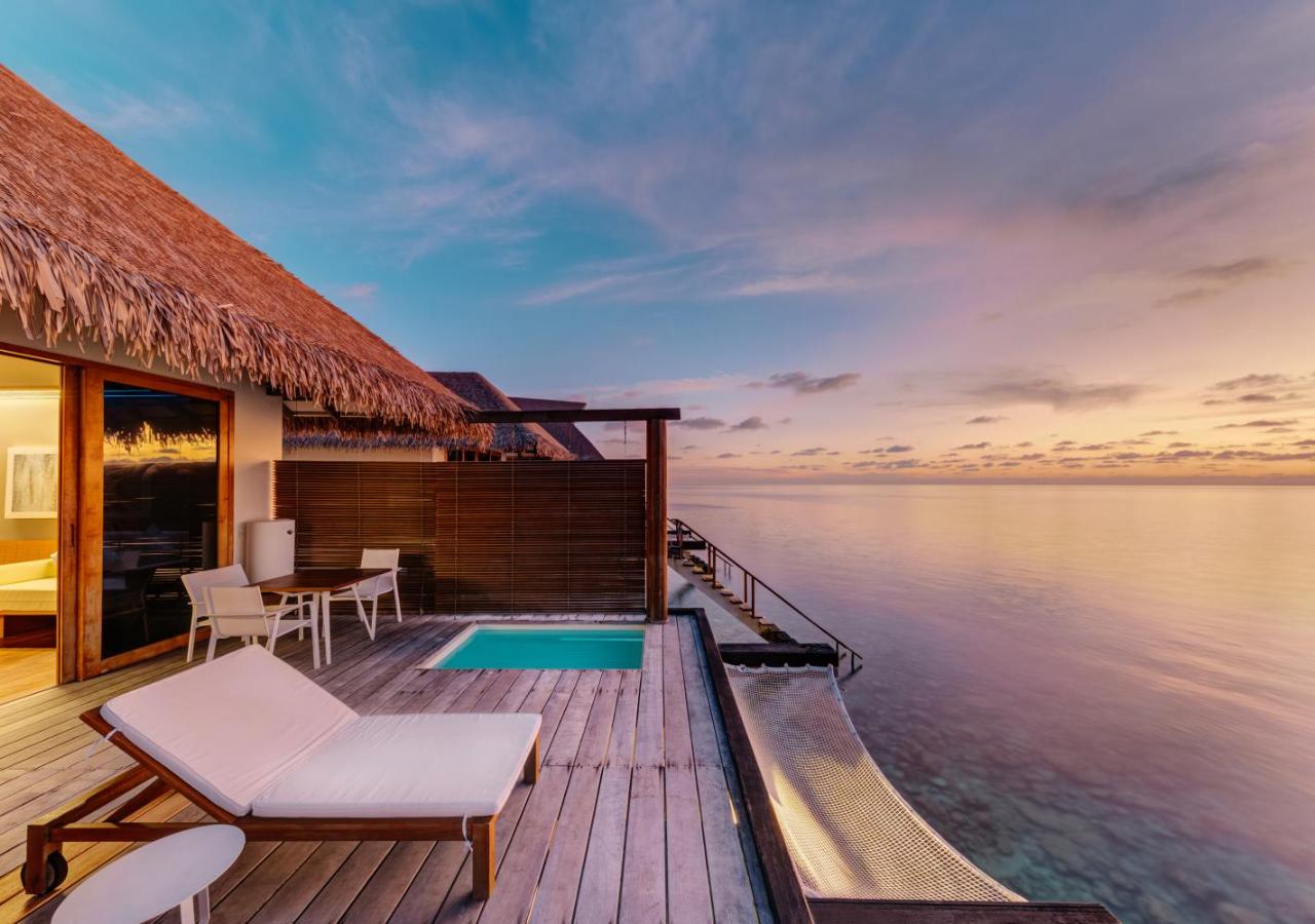 Sunset Water Bungalow with Jacuzzi, photo 1