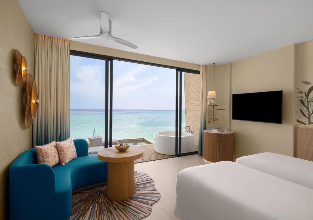 Overwater Villa with Jacuzzi Hollywood Twin, photo 1