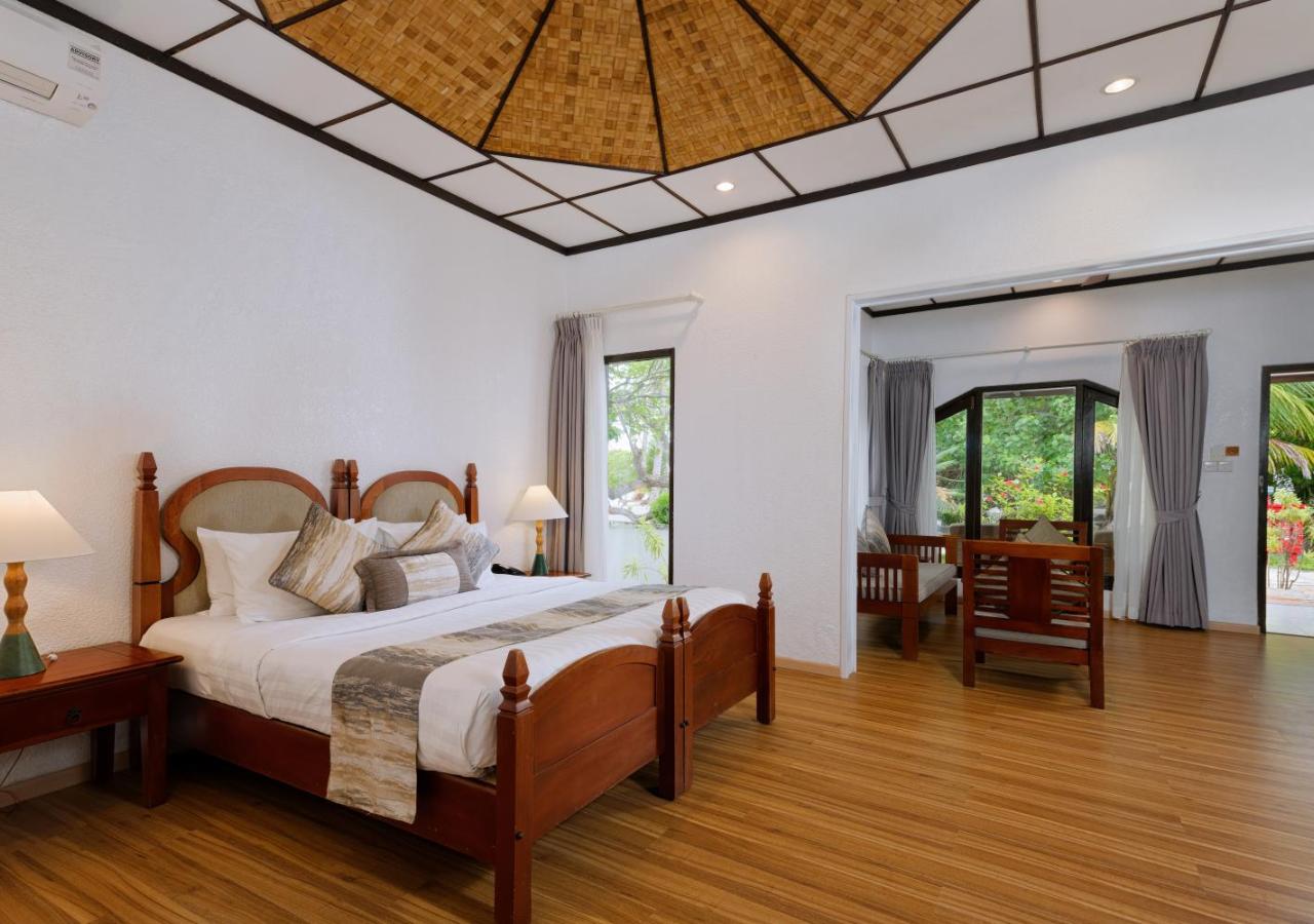 Deluxe Beachfront Room, photo 1