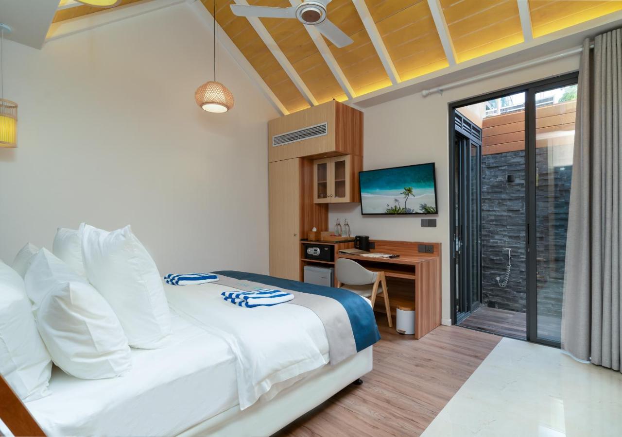 Deluxe Double or Twin Room with Pool Access, photo 1