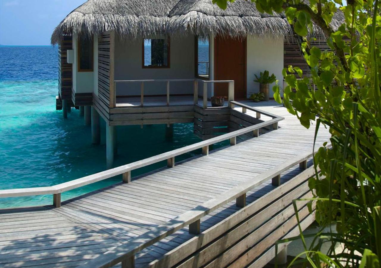 Waterfront Pool Villa, 150sqm, Butler Service, Direct reef access, photo 1