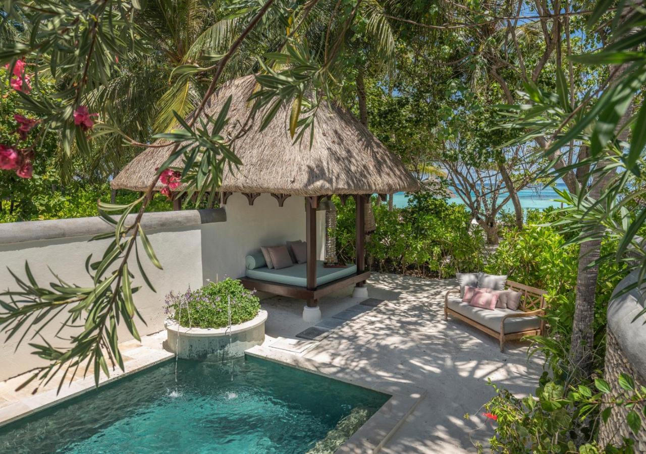 Deluxe Beach Pavilion with Pool King Bed - Room Rate inclusive of breakfast for 2 adults, photo 1