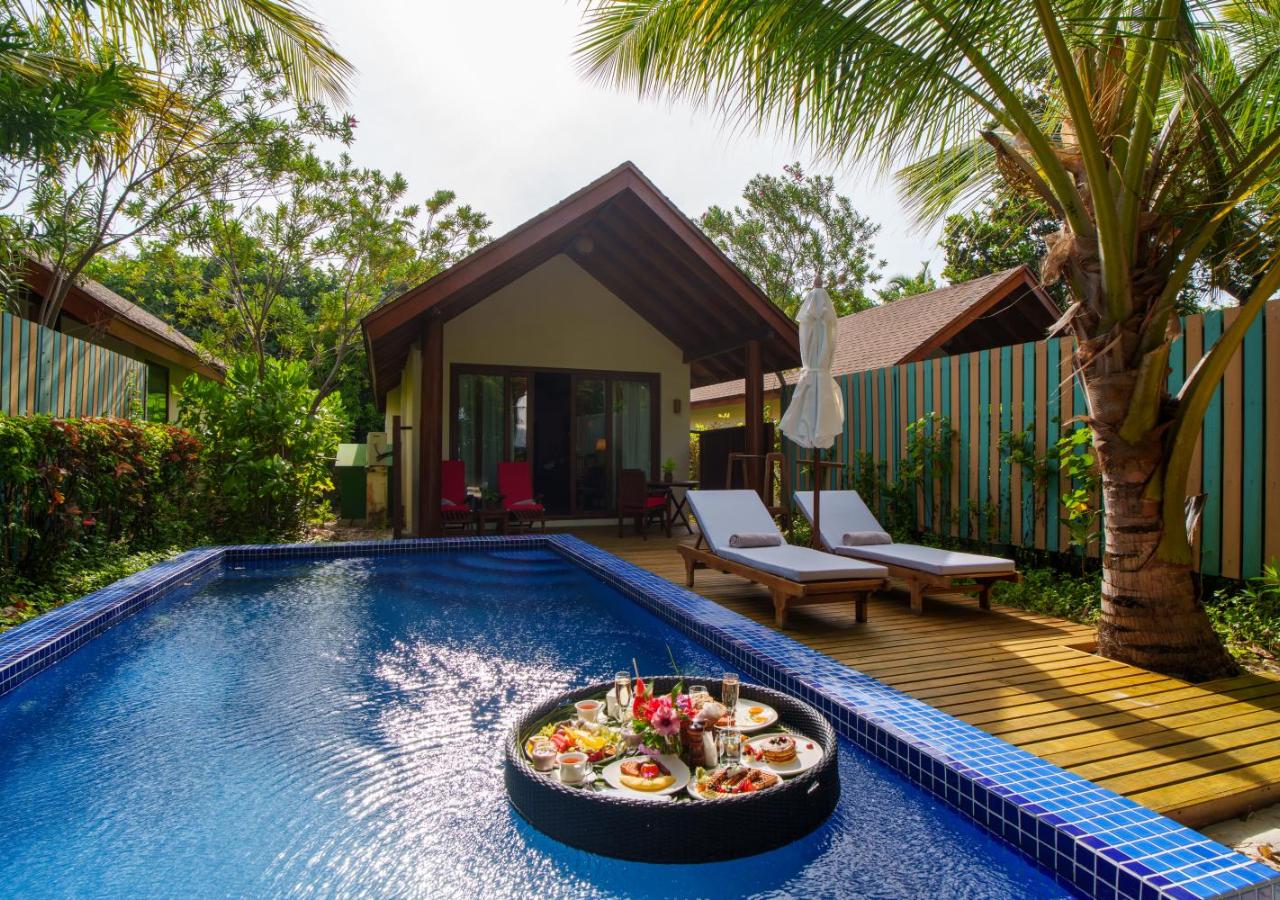 Deluxe Beach Pool Villa with One Floating Breakfast, photo 1