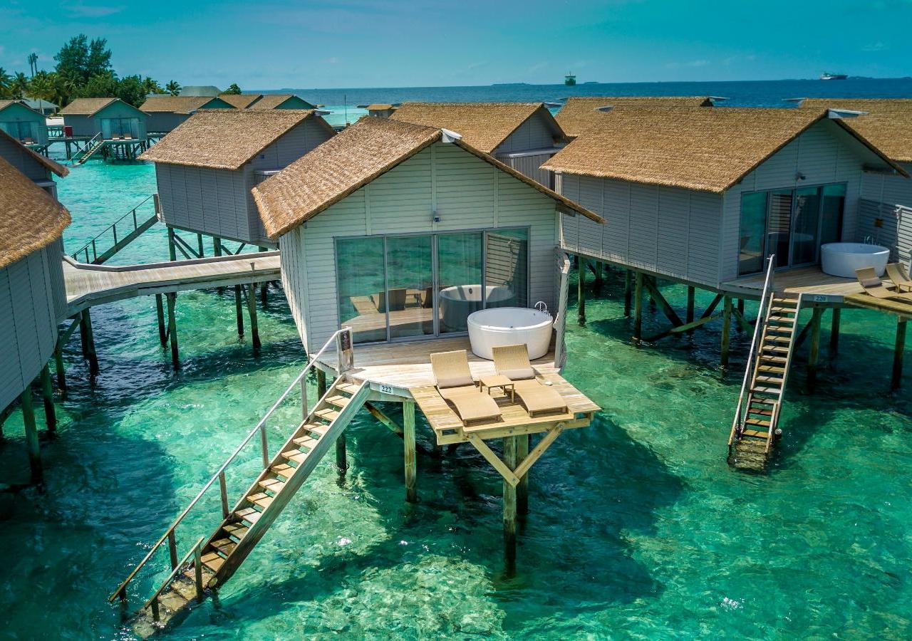 Sunset Overwater Villa with Swirl Pool King, photo 1