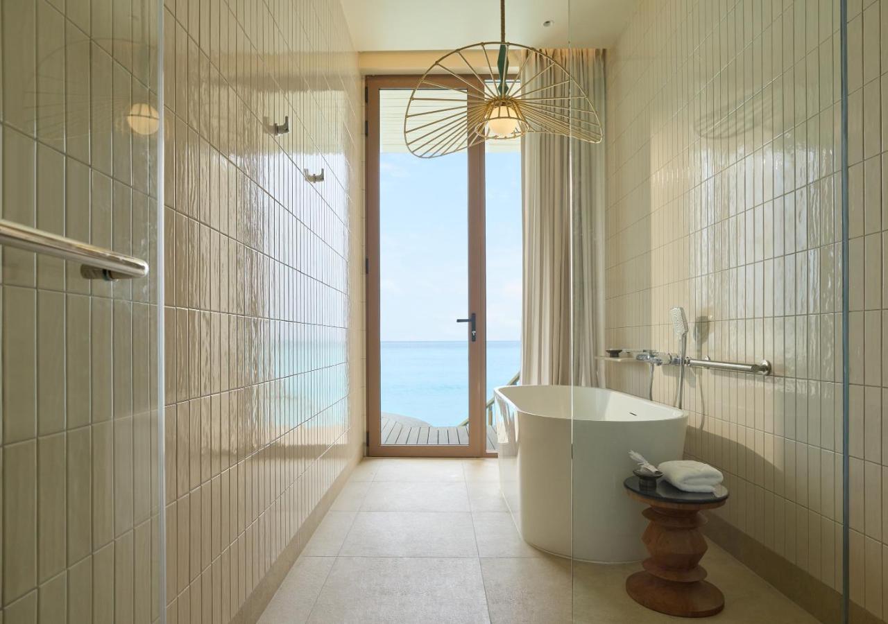 One-Bedroom Overwater Pool Villa King, photo 1