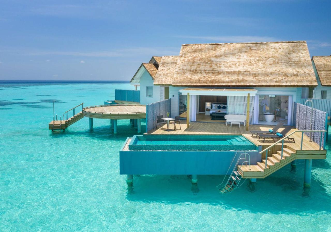 1 Bedroom Sunset Over Water Villa with Hot Tub, photo 1