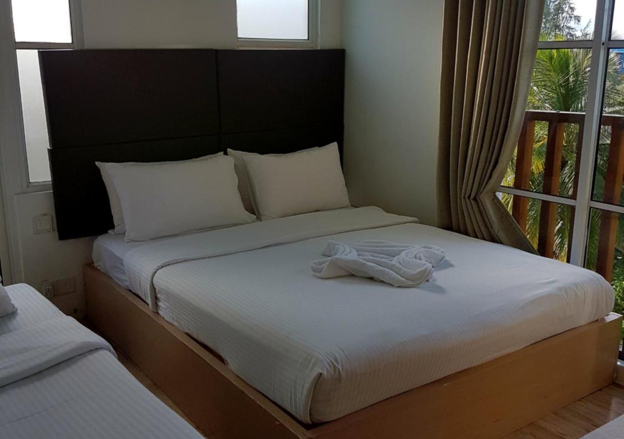 Deluxe Triple Room, photo 1