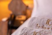 10GR Boutique Hotel & Wine Bar