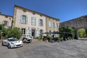 L'hostellerie de la Pomarède et le Presbytère