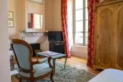 Chateau De Roussan