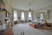 Cornhill Castle