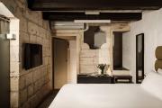 19 ROOMS