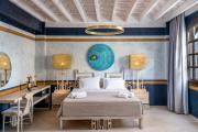 10GR Boutique Hotel & Wine Bar