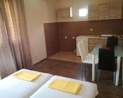 Room & Apartments Nikola