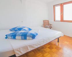 Apartments Eveleni