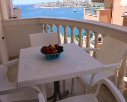 Promenade Sea View Apartment