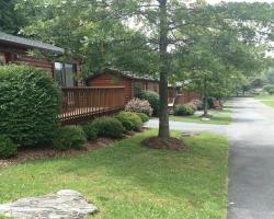 Riverside Log Cabins