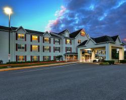 Lancaster Inn & Suites