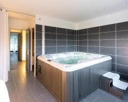 Logis Latitude Ouest Hôtel Restaurant & Spa