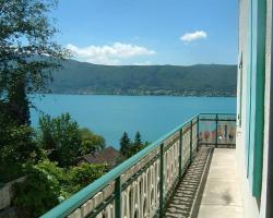 Les Terrasses du Lac- Villa Le LAC Cottage au Bord du Lac d'Annecy -