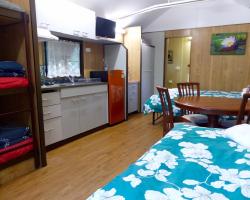 Lake Eacham Tourist Park & Cabins