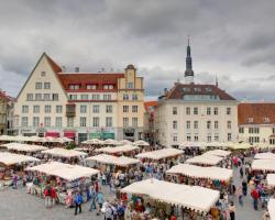 Solar Apartments - Town Hall Square