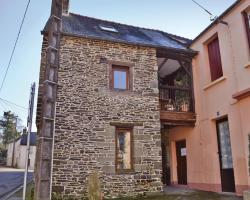 Two-Bedroom Holiday home Neant-sur-Yvel with a Fireplace 07