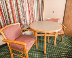 Econo Lodge Pooler - Savannah I-95