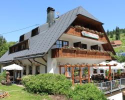 Hotel & Restaurant Grüner Baum - Die Grüne Oase Am Feldberg