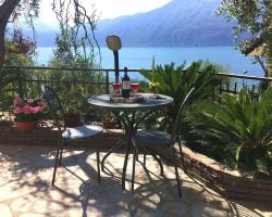 Modern Apartment in Brenzone looking over Lake Garda