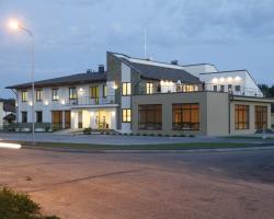 Xcelsus, free parking