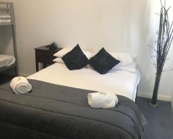 Tin Can Bay Budget Accommodation