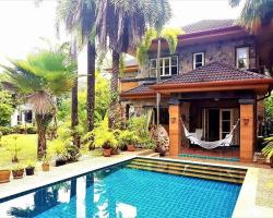 Palm Villa And Pool