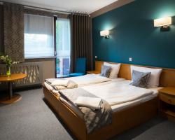 Hotel Restauracja Tawerna Gliwice - duży parking gratis