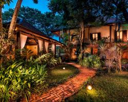 AMATAO Tropical Residence