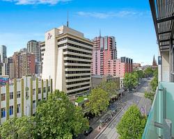 Melbourne CBD Central Apartment Hotel Official