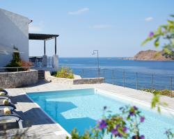 Eleia Seafront Rooms & Villas