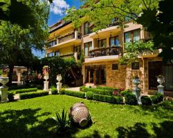 Family Hotel Gold Pearl