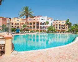 Jardim da Meia Praia Resort